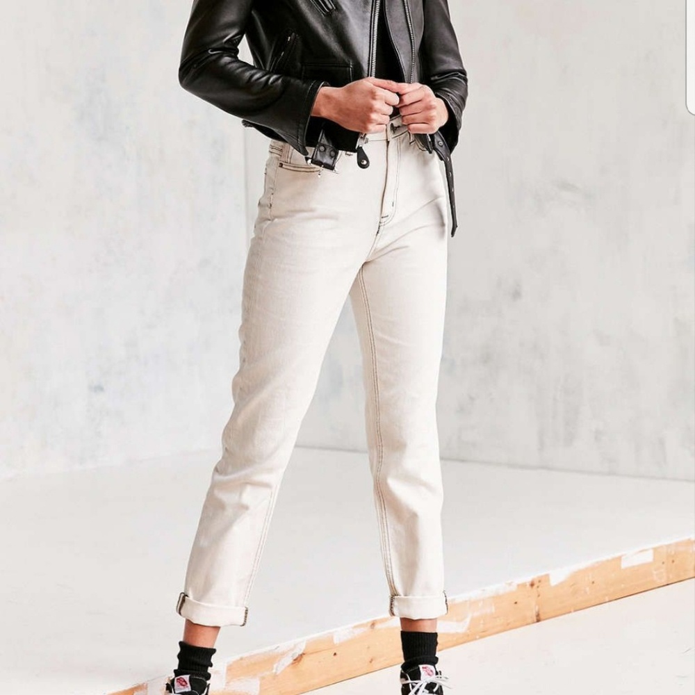 🎲🌼UO BDG high rise mom jean🌼🎲